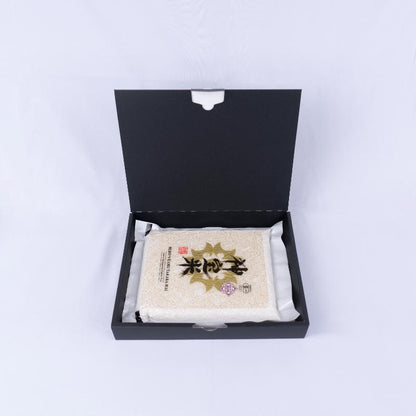 【贈答用】令和5年度 奇跡のお米 神宝米（かむたからまい）真空1kgパック箱入り